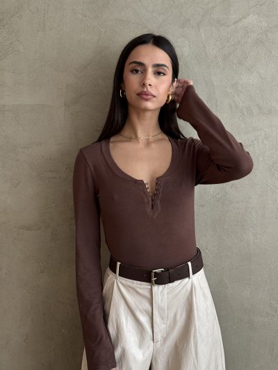 Μπλούζα με κουμπάκια